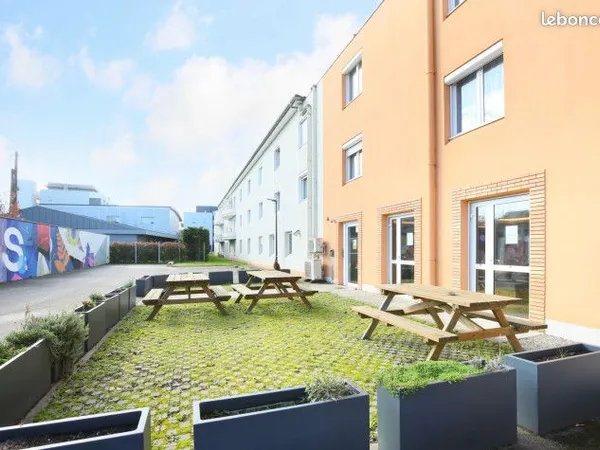 Studio 1 pièce 18 m²