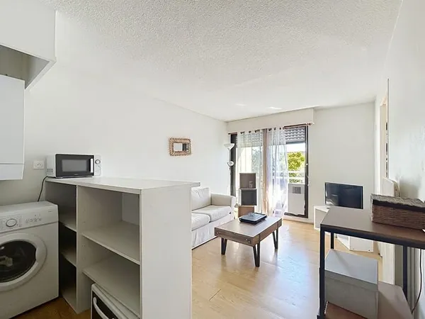 Appartement T2 - SAINT-BRUNO - Balcon et parking