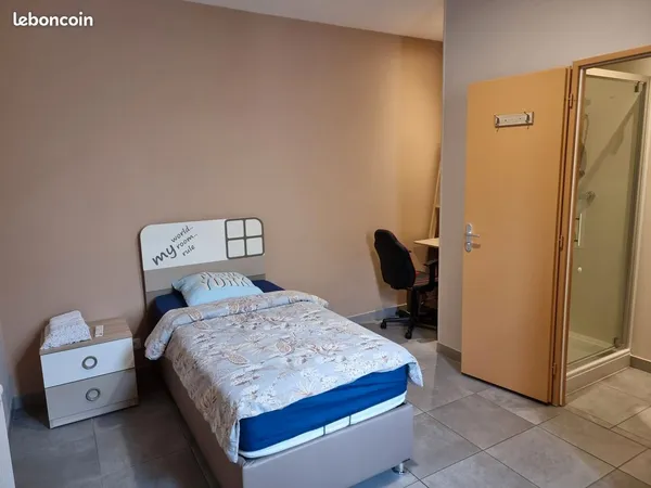 Chambre meublée - Formule "Tout compris"