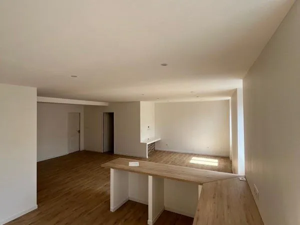 3 appartements loués + 1 à rénover pour investissement