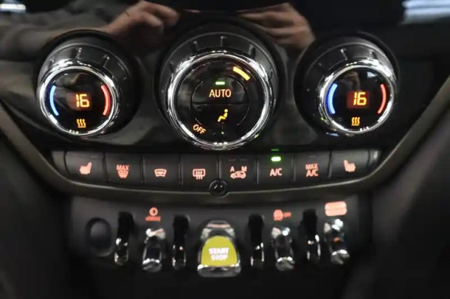 Mini Mini countryman 125 - 95 ch all4 bva6 — photo 59
