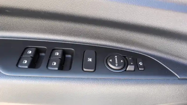 Kia Stonic 1.0 t-gdi 100 ch dct7 — photo 39