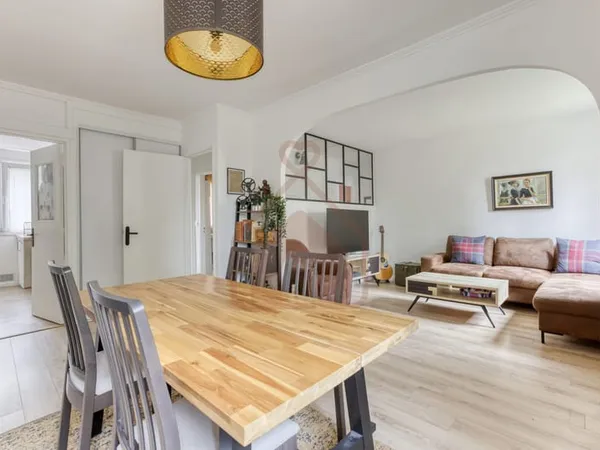 Appartement 4/5 pièces proche ligne 14