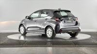 Toyota Yaris 116h Dynamic 5p MY22 — photo 8