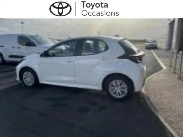 Toyota Yaris 70 vvt-i dynamic business 5p my22 — photo 2