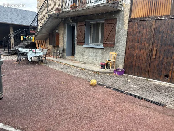 Location F2