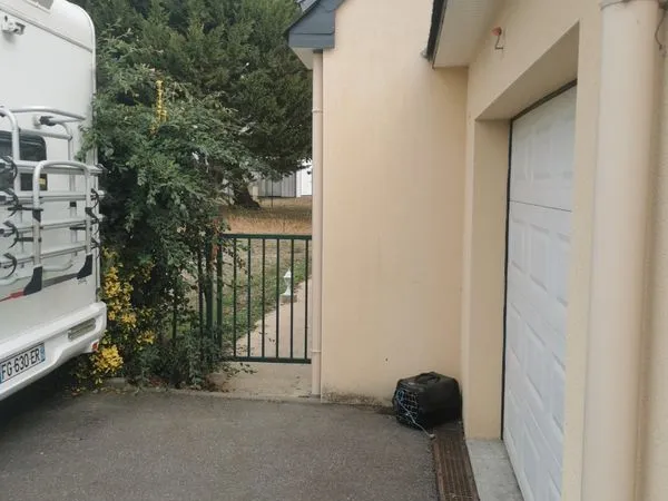 Maison à louer à montfort sur meu