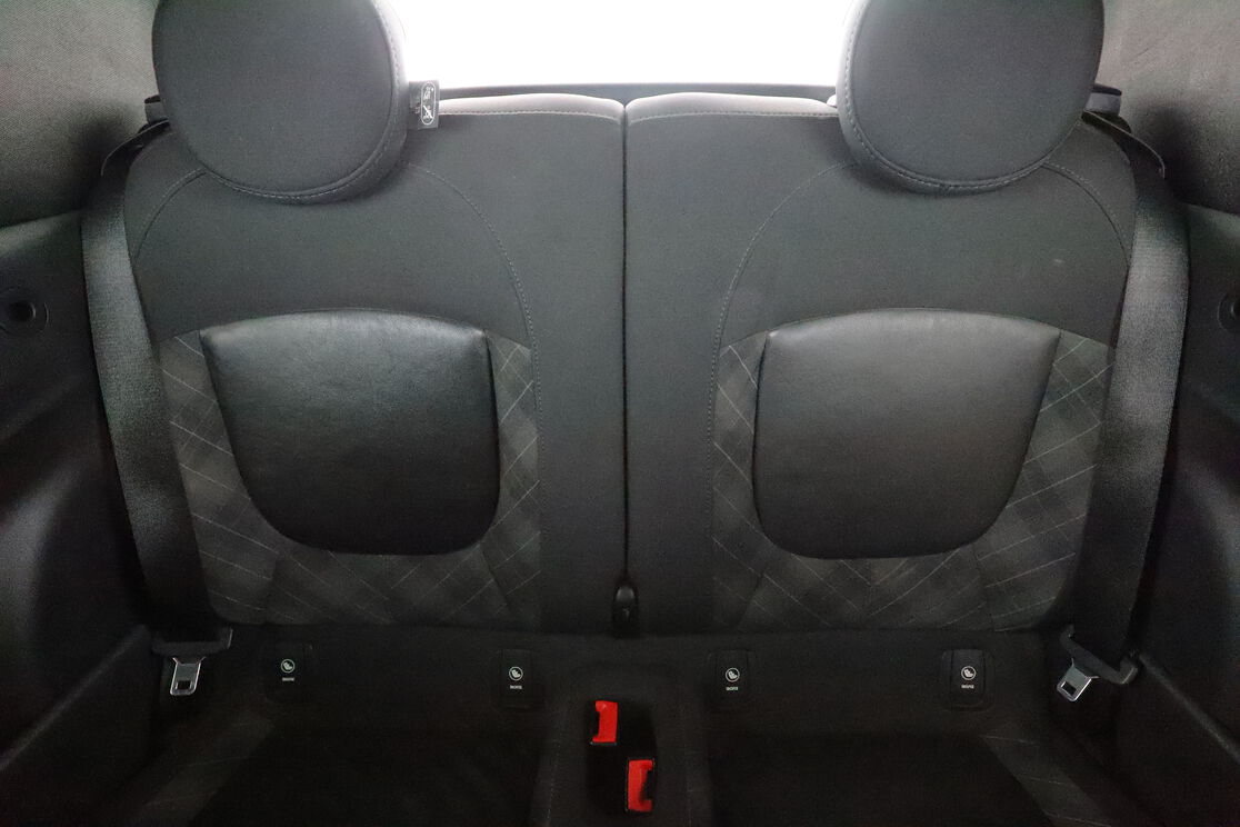 MINI Cabrio Cooper D BVA6 — photo 14