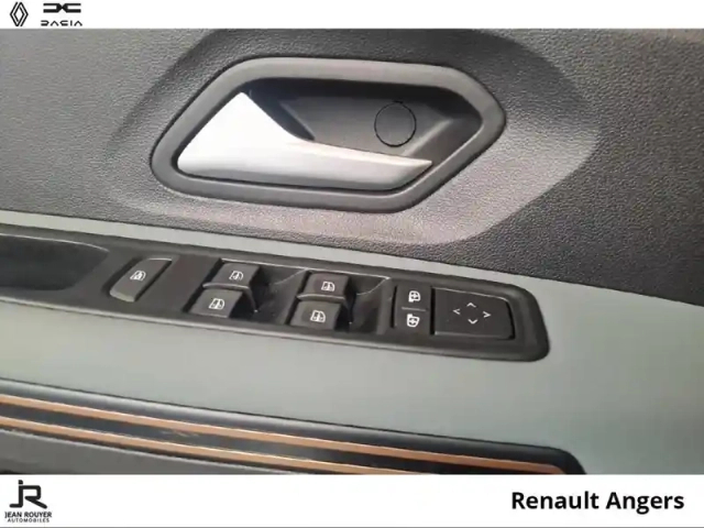 Dacia Sandero 1.0 tce 110ch stepway extreme -25 — photo 10