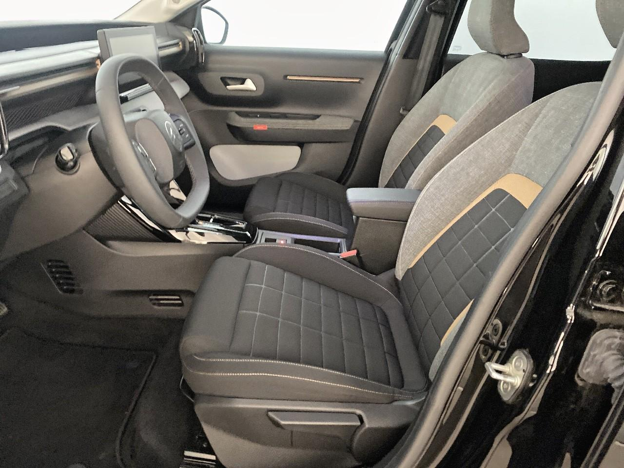 Citroën C3 Aircross hybride 145 ch aut plus — photo 9