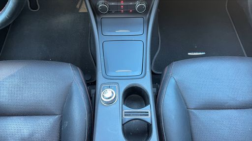 Mercedes Classe A 250 211 7G-DCT - Sport – 2014 – 130945 km – Essence – Boîte Automatique — photo 8