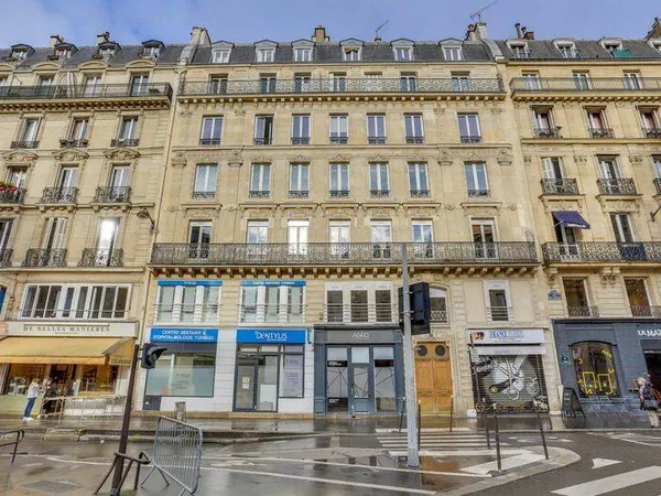 Boutique 2 pièces 79 m²
