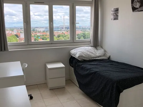 Colocation chambre meublée