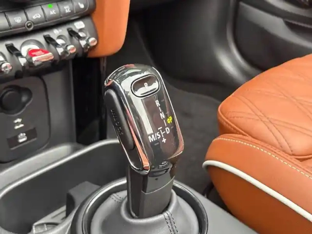 Mini Mini cabriolet john cooper works 231 ch bva8 — photo 12