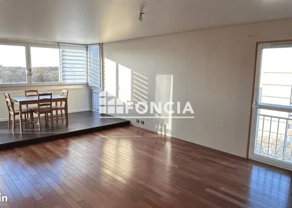 Appartement 3 Pièces 80.24m² à louer 1590 - VELIZY-VILLACOUBLAY 78140