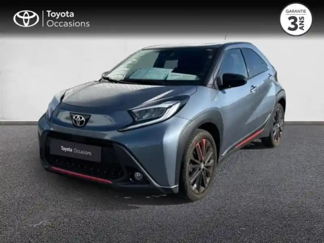 Toyota Aygo x 1.0 vvt-i 72ch undercover s-cvt my23 — photo 1