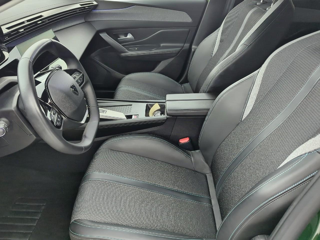 Peugeot 308 phev 180 e-eat8 allure pack — photo 9