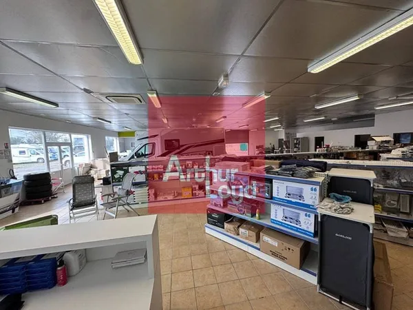 Local d'activité 494 m²