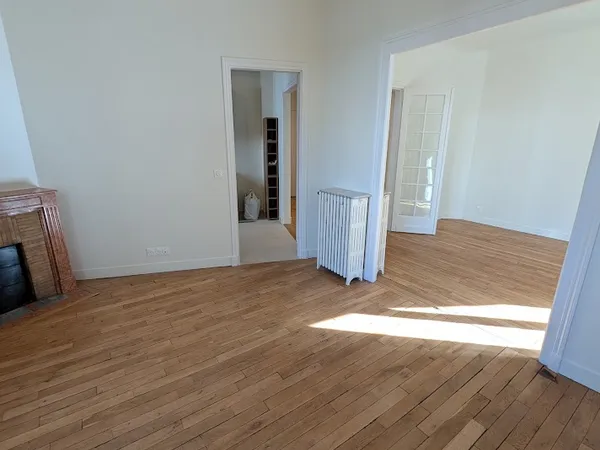 Paris 15e - Dupleix / La Motte-Picquet - T2 meublé lumineux de 65 m² entièrement rénové