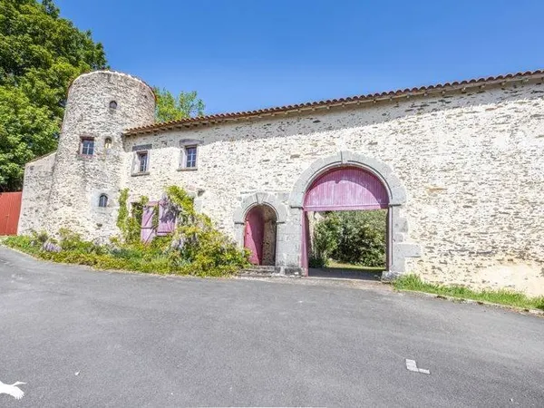Maison 11 pièces 387 m²