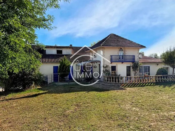 Maison 14 pièces 253 m²