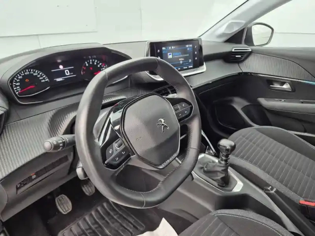Peugeot 208 puretech 100 s&amp;s bvm6 — photo 27