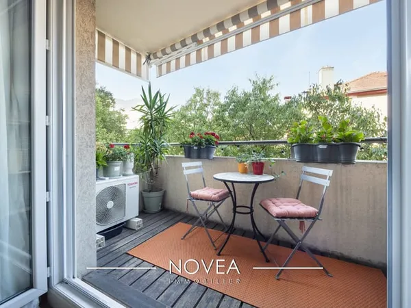 T3 avec Balcon et Box et Climatisation/ Limite Lyon 3