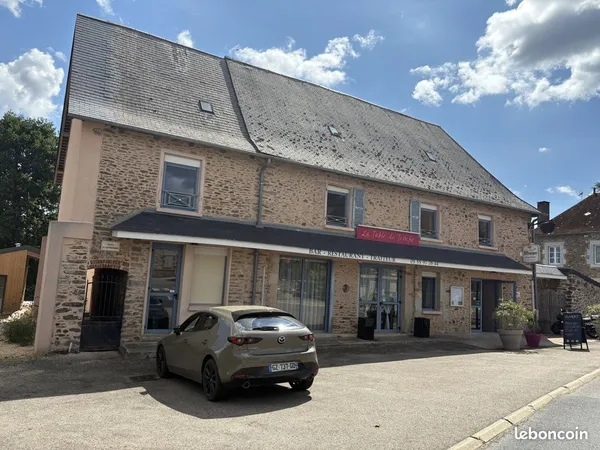 Commerce 242 m²