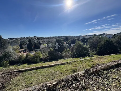 Terrain 1767 m²