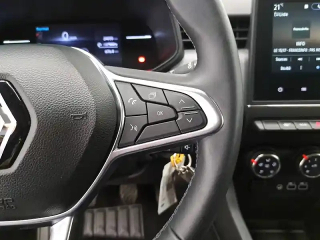 Renault Clio tce 90 — photo 31