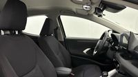 Toyota Yaris 116h Design 5p MY22 — photo 15