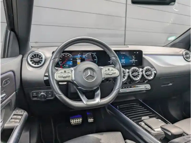 Mercedes Eqa 350 4matic — photo 12
