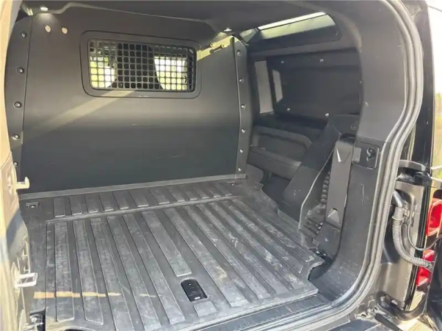 Land Rover Defender 90 d250 mhev bva8 hardtop x-dynamic — photo 14
