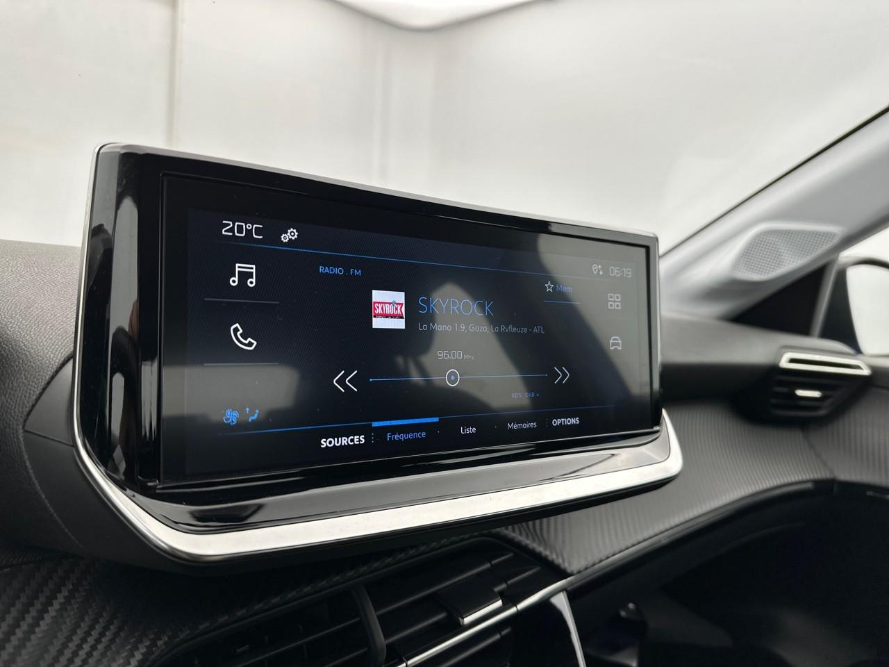 Peugeot 208 puretech 100 s&s bvm6 active — photo 22