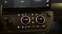 Land-Rover Defender 90 3.0 D250 Hard Top X-Dynamic SE — photo 27