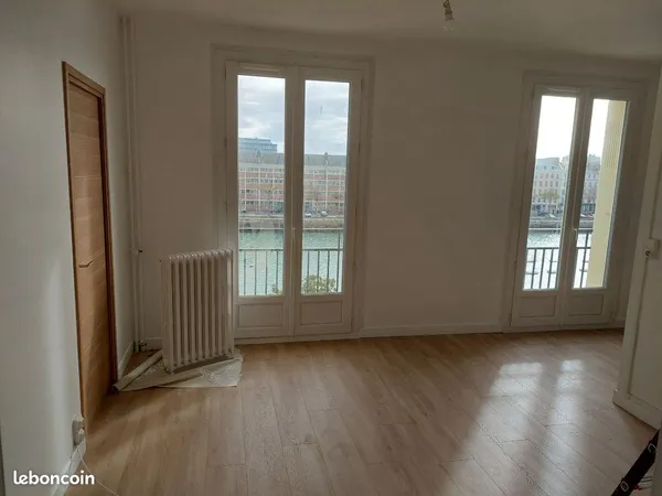 Appartement F2 vue bassin
