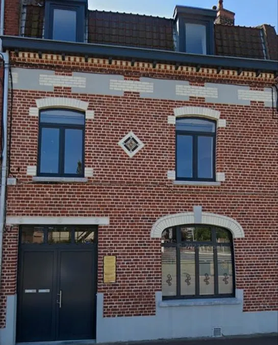Photo 1