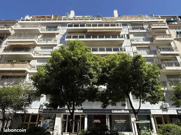 Bureaux 90 m² Nice