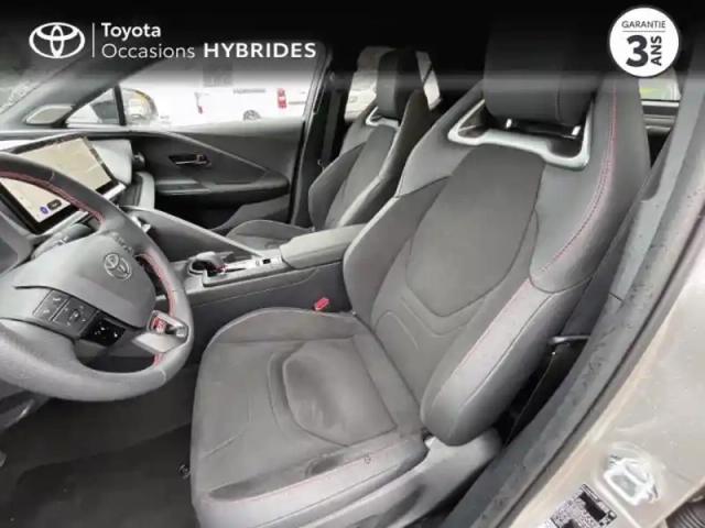 Toyota C-Hr 2.0 hybride rechargeable 225ch gr sport my25 — photo 11