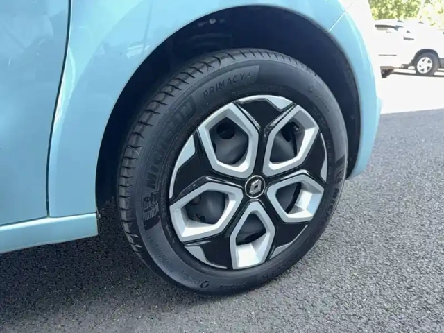 Renault Twingo iii e-tech — photo 13