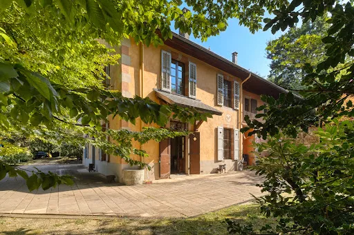 Propriété 8 pièces 270 m²