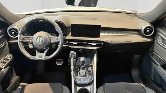 Alfa Romeo Tonale 1.5 hybrid 130 ch tct7 — photo 36