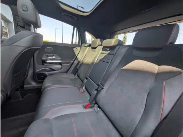 Mercedes Gla 250 e — photo 19