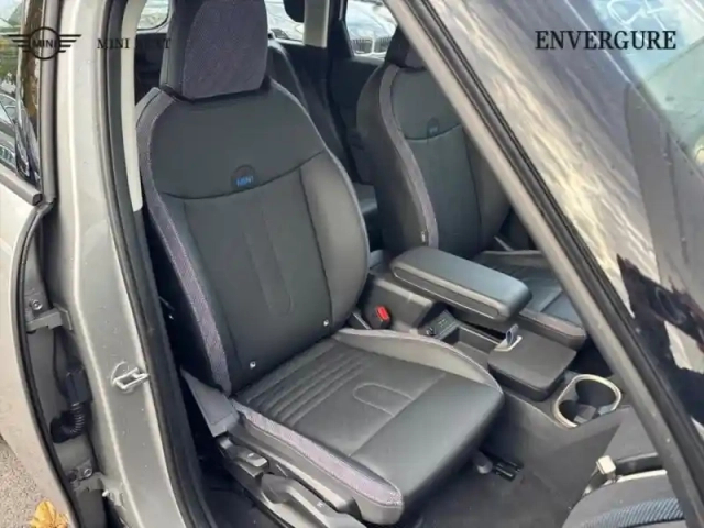Mini Countryman e 204ch classic — photo 9
