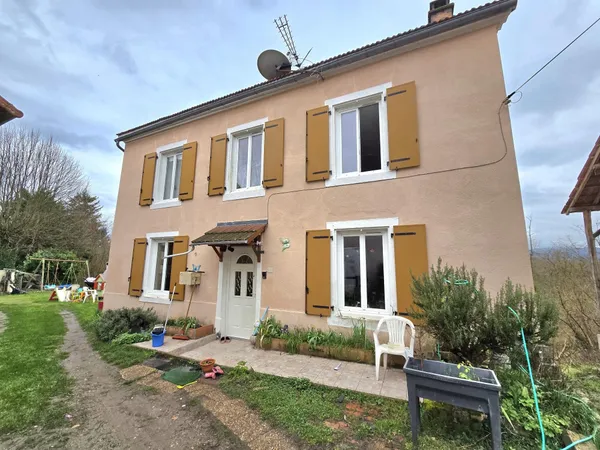 Maison 5pieces,1640m² de terrain Limons
