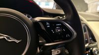 Jaguar E-Pace P300e PHEV R-Dynamic SE BVA AWD — photo 25