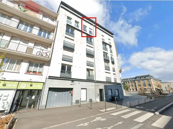 Studio meublé avec parking - 5e étage avec ascenseur - Proche Manufacture
