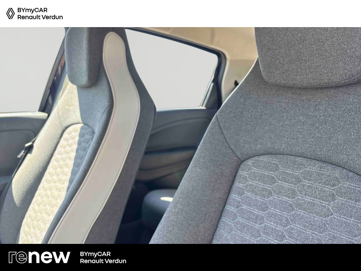 Renault Zoe R110 - 22B — photo 11