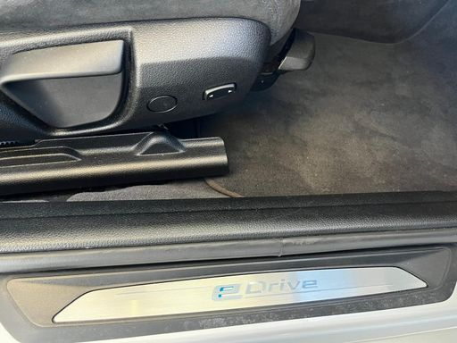 BMW Serie 3 330e 252 Plug in Hybrid BVA8 - M Sport – 2016 – 77189 km – Hybride rechargeable – Boîte Automatique