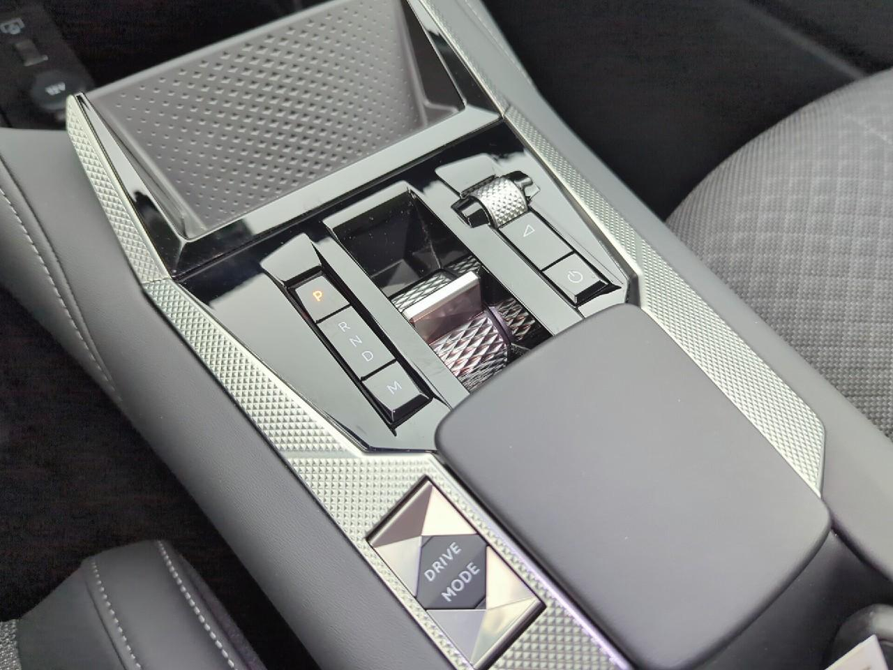 Ds Ds 4 hybride 136 e-dct6 pallas — photo 28